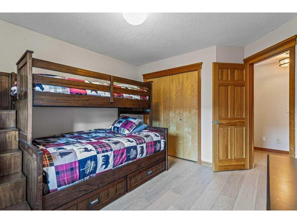 









215


Miskow

Close,
Canmore,




AB
T1W3G7

