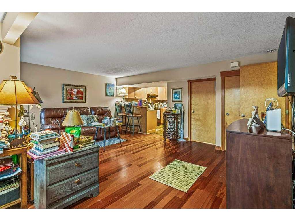 









215


Miskow

Close,
Canmore,




AB
T1W3G7

