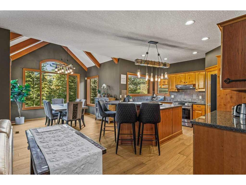 









215


Miskow

Close,
Canmore,




AB
T1W3G7


