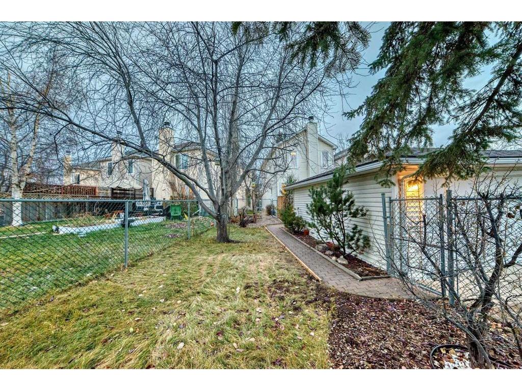 









219


Coachway

Road Southwest,
Calgary,




AB
T3H 1B9

