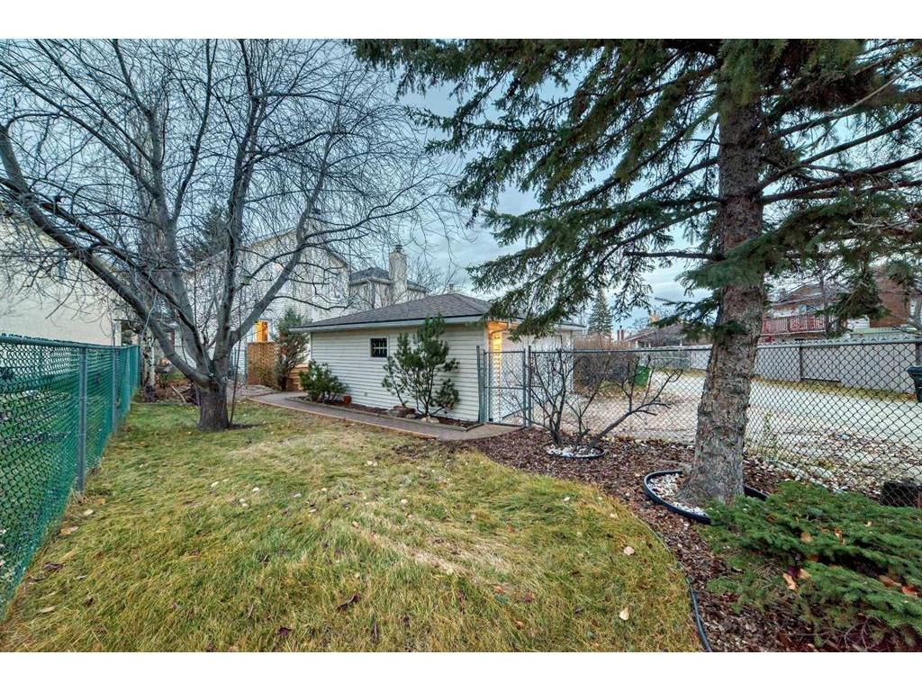 









219


Coachway

Road Southwest,
Calgary,




AB
T3H 1B9

