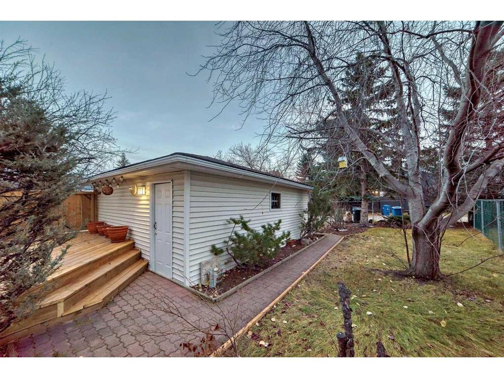 









219


Coachway

Road Southwest,
Calgary,




AB
T3H 1B9

