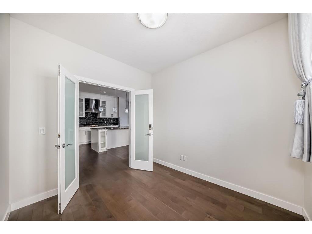 









382


Kings Heights

Drive Southeast,
Airdrie,




AB
T4A 0S2

