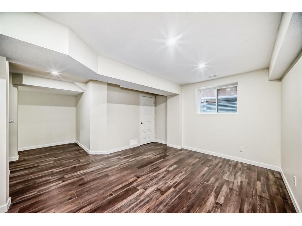 









382


Kings Heights

Drive Southeast,
Airdrie,




AB
T4A 0S2

