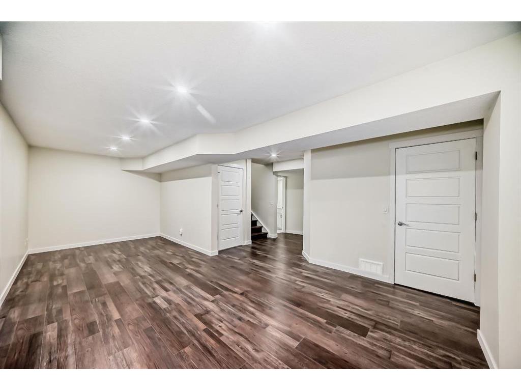 









382


Kings Heights

Drive Southeast,
Airdrie,




AB
T4A 0S2

