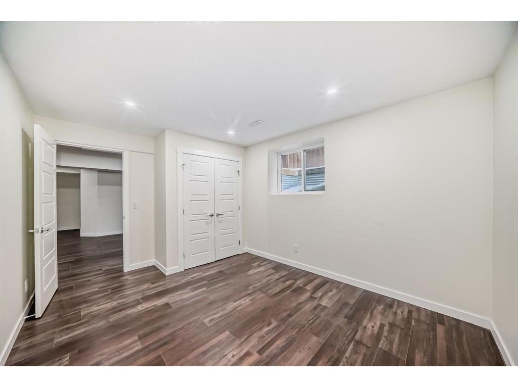 









382


Kings Heights

Drive Southeast,
Airdrie,




AB
T4A 0S2

