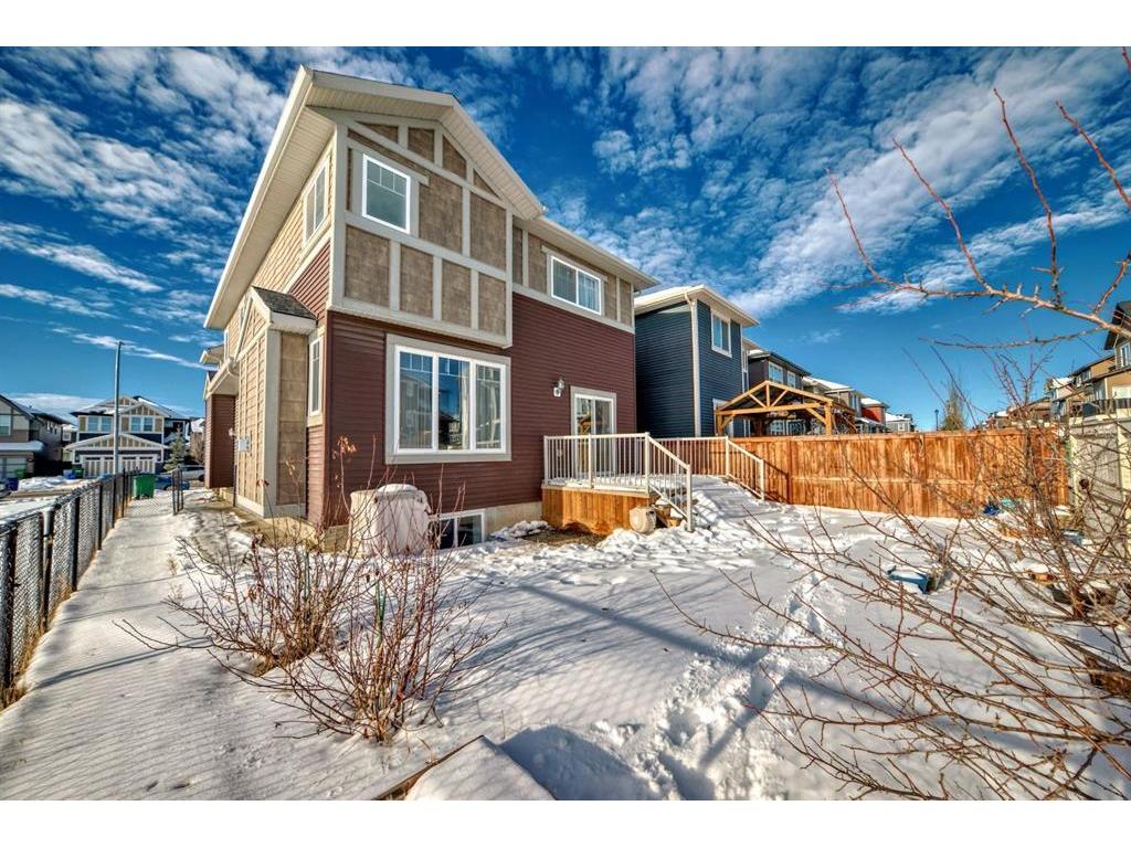 









382


Kings Heights

Drive Southeast,
Airdrie,




AB
T4A 0S2

