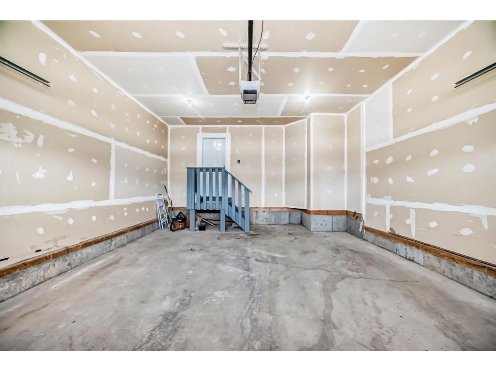 









382


Kings Heights

Drive Southeast,
Airdrie,




AB
T4A 0S2

