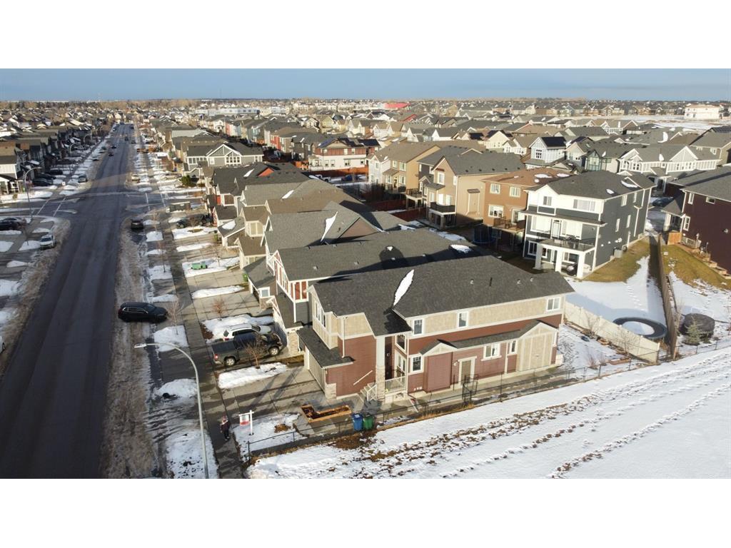 









382


Kings Heights

Drive Southeast,
Airdrie,




AB
T4A 0S2


