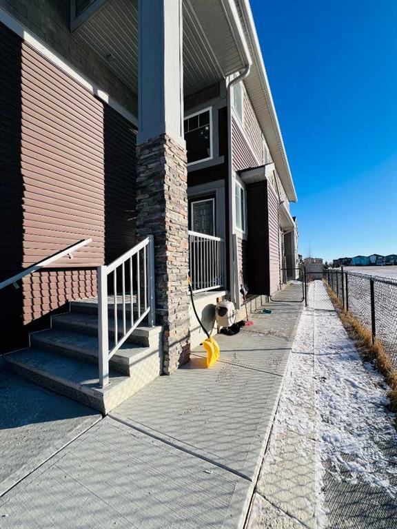 









382


Kings Heights

Drive Southeast,
Airdrie,




AB
T4A 0S2

