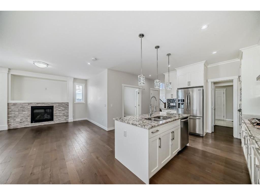 









382


Kings Heights

Drive Southeast,
Airdrie,




AB
T4A 0S2

