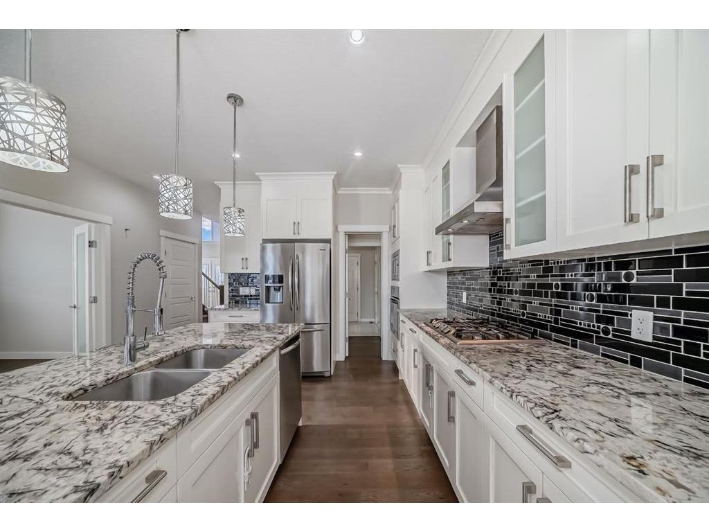 









382


Kings Heights

Drive Southeast,
Airdrie,




AB
T4A 0S2

