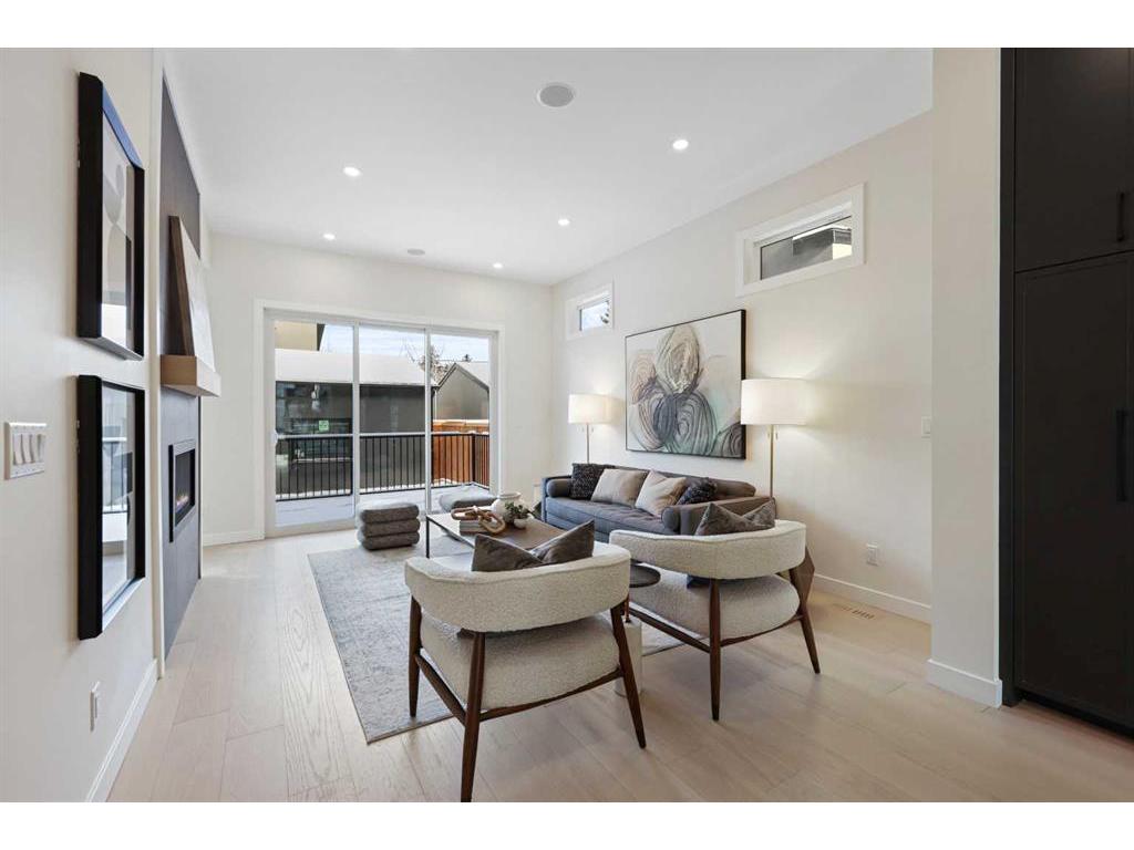 









3538


7

Avenue Southwest,
Calgary,




AB
T3C 0C8

