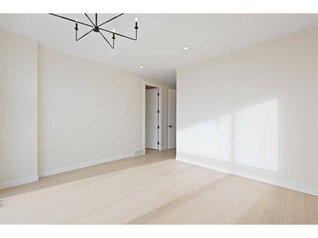 









3538


7

Avenue Southwest,
Calgary,




AB
T3C 0C8


