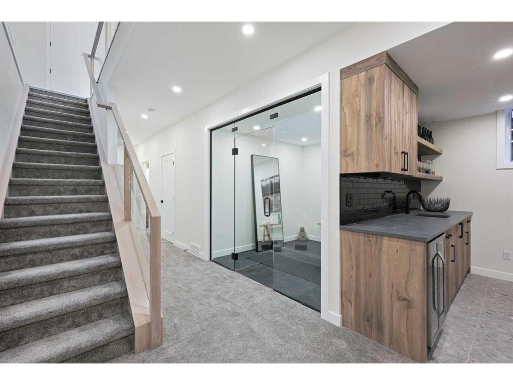 









3538


7

Avenue Southwest,
Calgary,




AB
T3C 0C8

