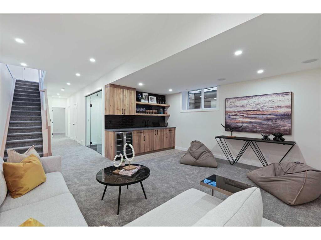 









3538


7

Avenue Southwest,
Calgary,




AB
T3C 0C8


