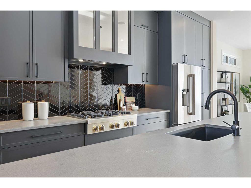 









3538


7

Avenue Southwest,
Calgary,




AB
T3C 0C8

