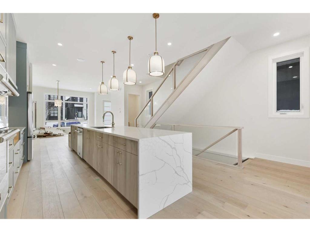 









3536


7

Avenue Southwest,
Calgary,




AB
T3C 0C8

