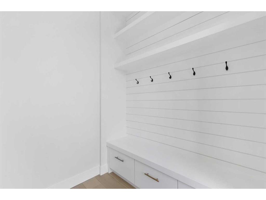









3536


7

Avenue Southwest,
Calgary,




AB
T3C 0C8

