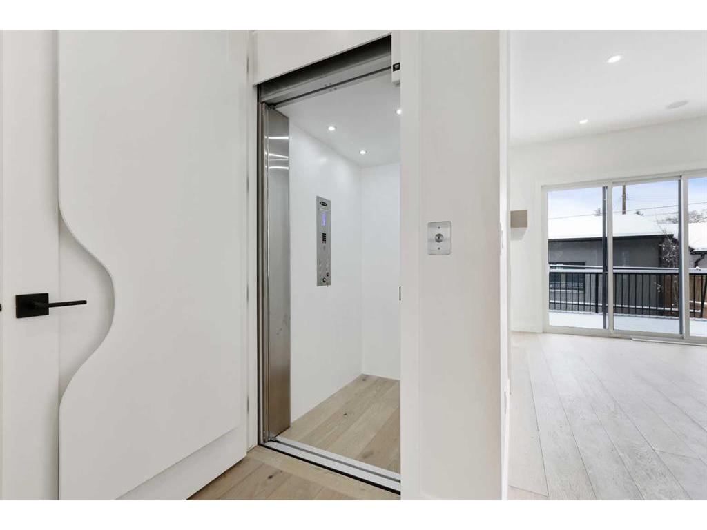 









3536


7

Avenue Southwest,
Calgary,




AB
T3C 0C8

