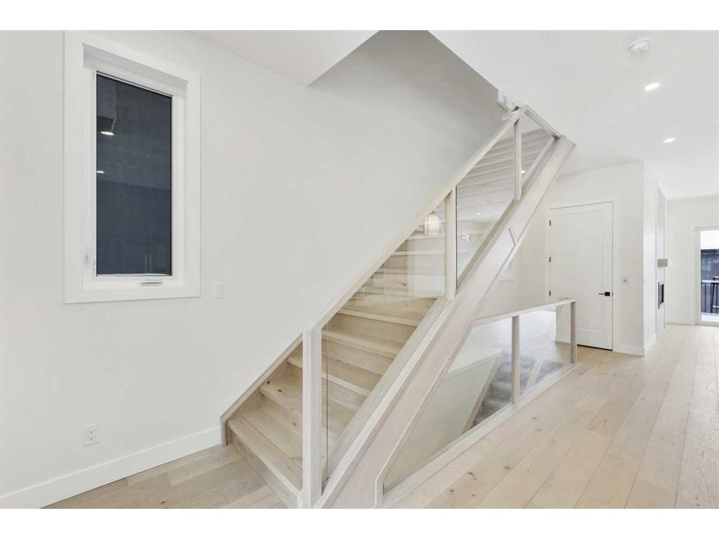









3536


7

Avenue Southwest,
Calgary,




AB
T3C 0C8

