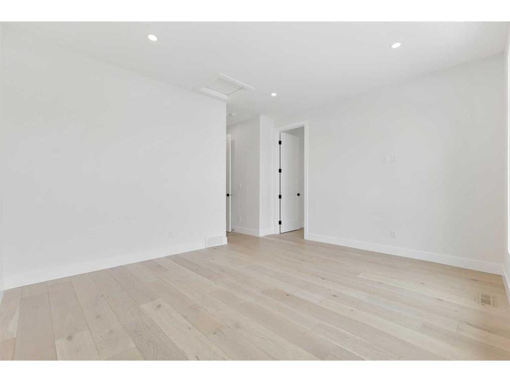 









3536


7

Avenue Southwest,
Calgary,




AB
T3C 0C8

