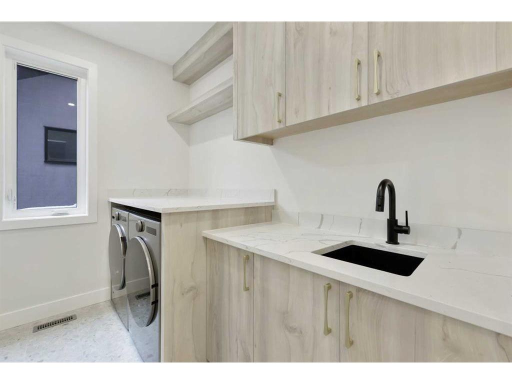 









3536


7

Avenue Southwest,
Calgary,




AB
T3C 0C8

