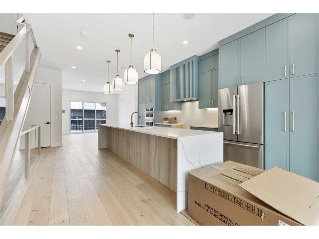 









3536


7

Avenue Southwest,
Calgary,




AB
T3C 0C8

