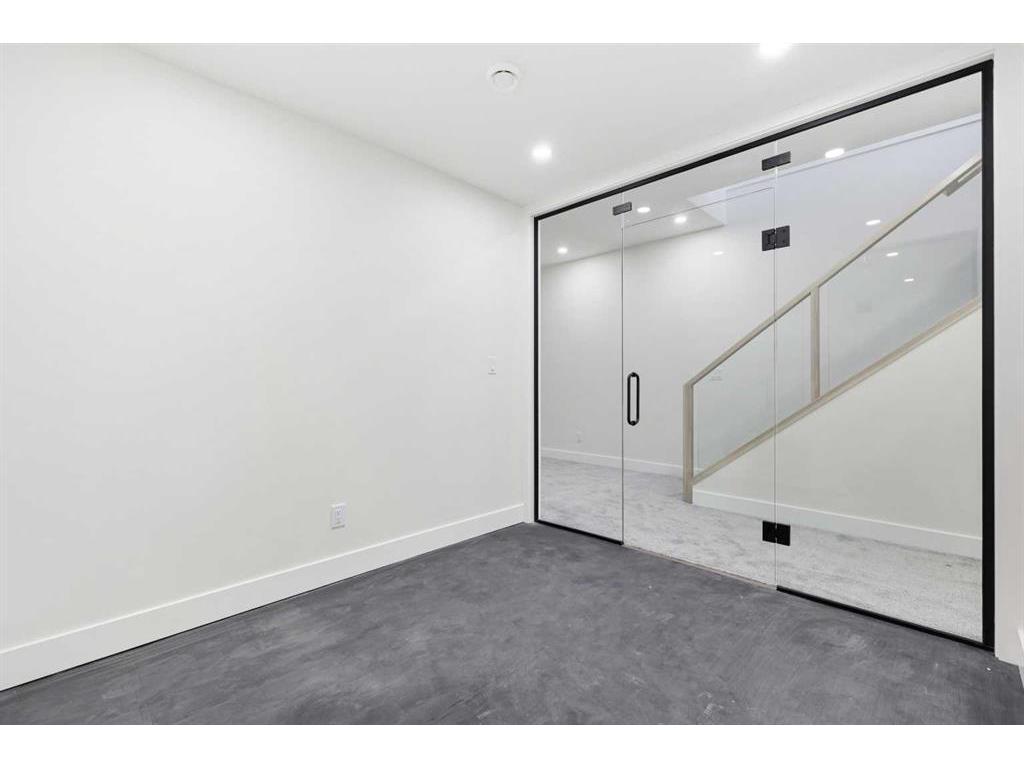 









3536


7

Avenue Southwest,
Calgary,




AB
T3C 0C8

