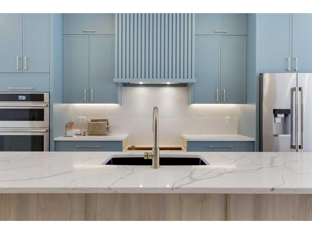 









3536


7

Avenue Southwest,
Calgary,




AB
T3C 0C8


