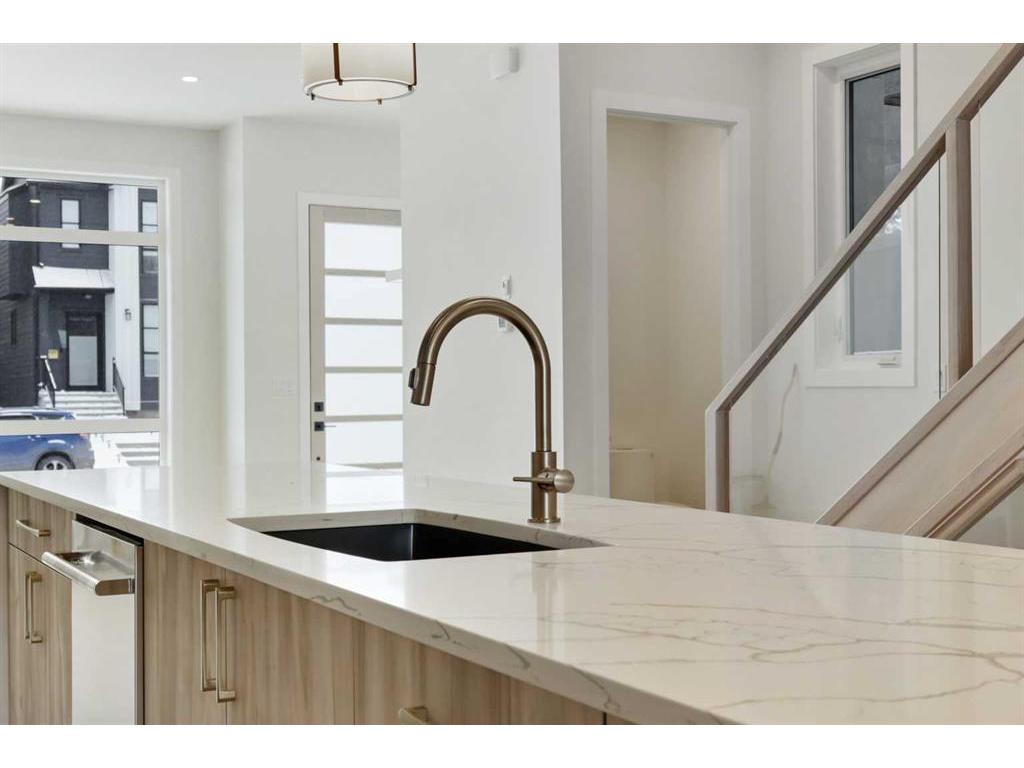 









3536


7

Avenue Southwest,
Calgary,




AB
T3C 0C8

