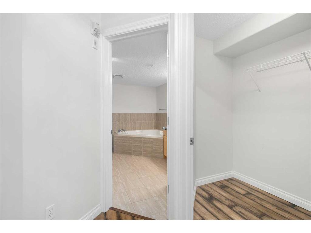 









2411


Erlton

Road Southwest, 107,
Calgary,




AB
T2S 2B9

