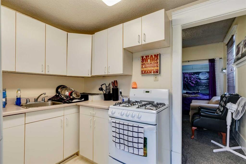 









2119


5

Street Southwest,
Calgary,




AB
T2S 2B5

