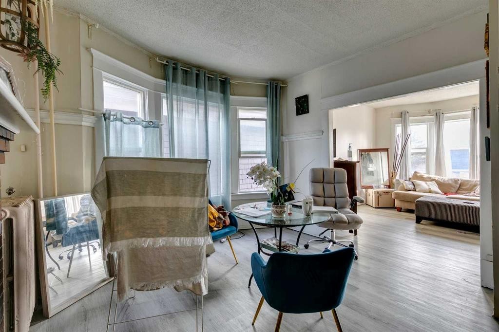 









2119


5

Street Southwest,
Calgary,




AB
T2S 2B5

