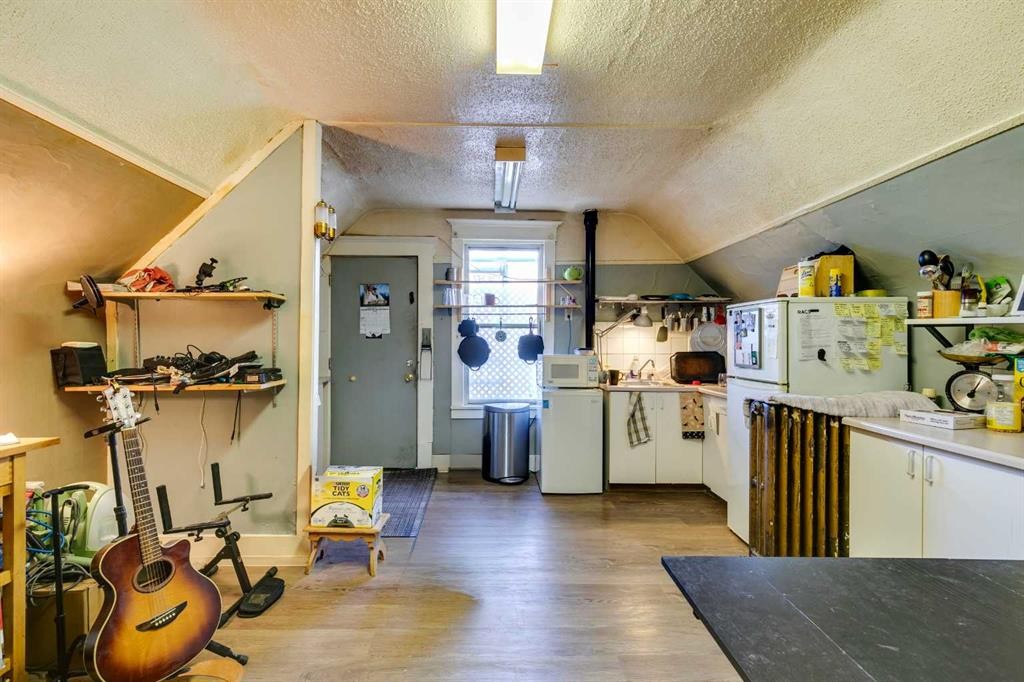 









2119


5

Street Southwest,
Calgary,




AB
T2S 2B5

