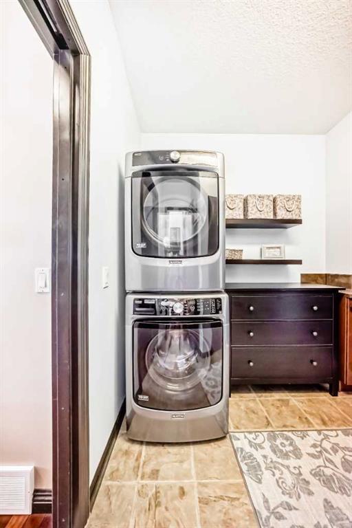 









224


Kincora

Point Northwest,
Calgary,




AB
T3R 0A5

