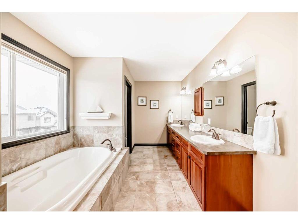 









224


Kincora

Point Northwest,
Calgary,




AB
T3R 0A5

