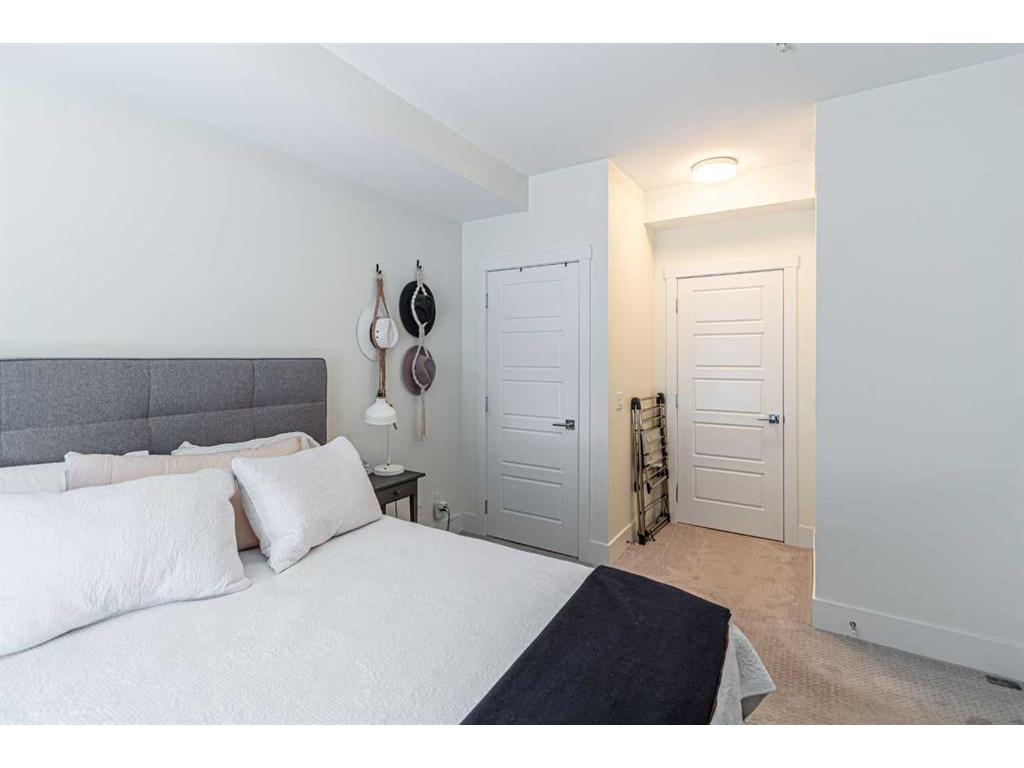 









3320


3

Avenue Northwest, 107,
Calgary,




AB
T2N 0L9

