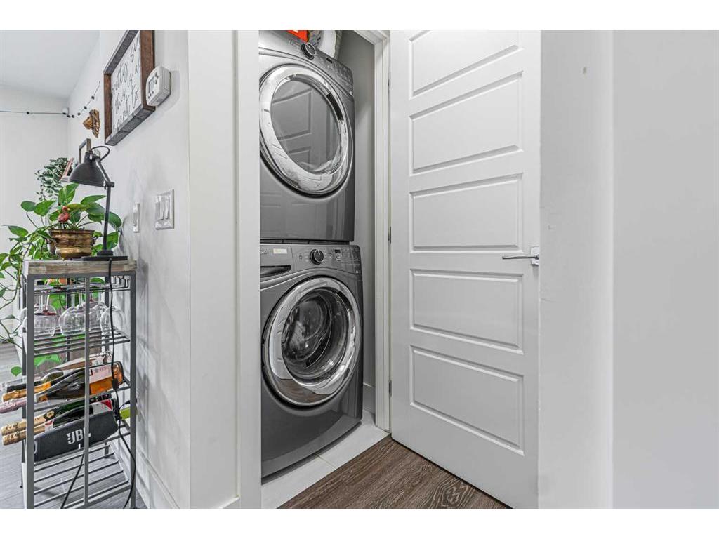 









3320


3

Avenue Northwest, 107,
Calgary,




AB
T2N 0L9

