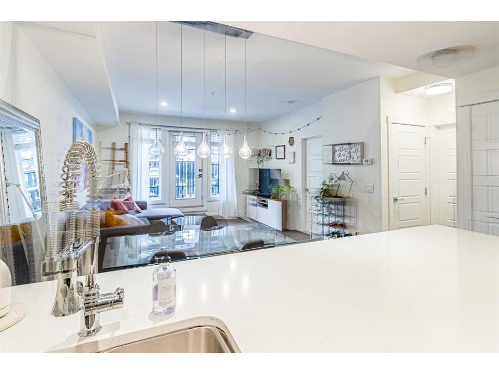 









3320


3

Avenue Northwest, 107,
Calgary,




AB
T2N 0L9

