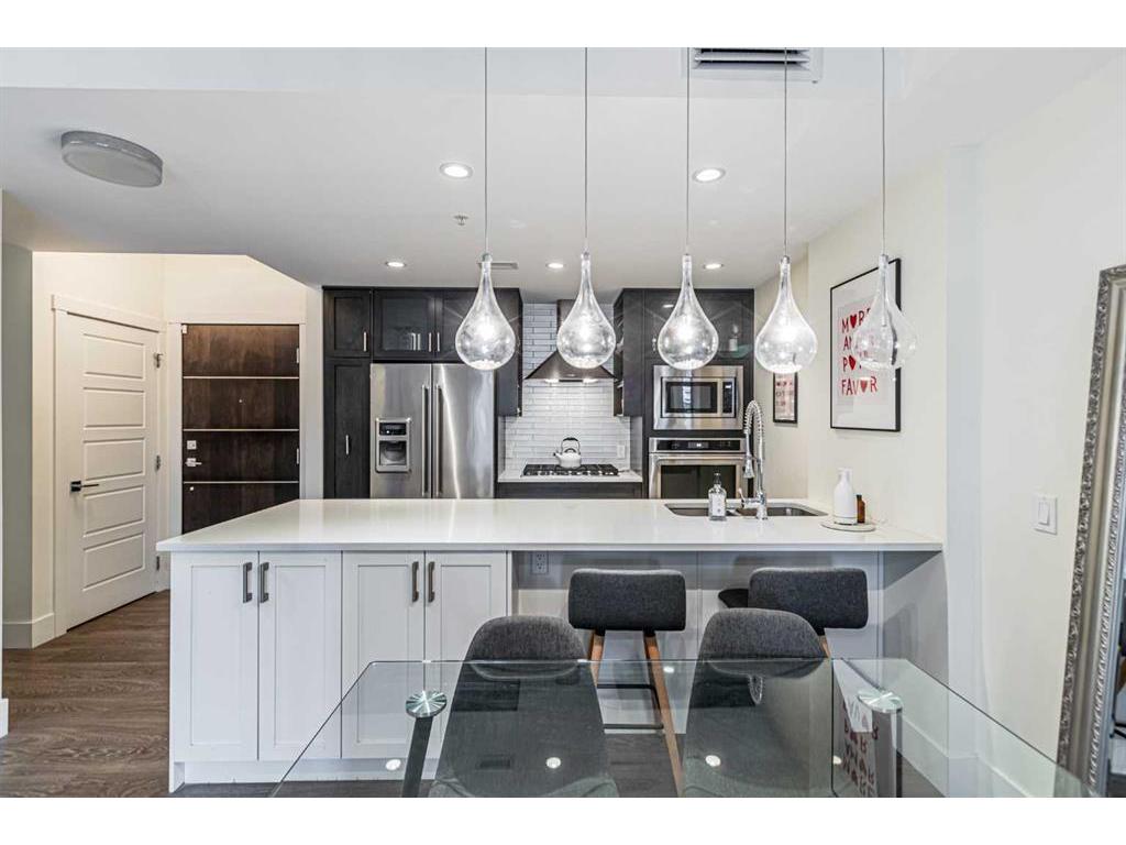 









3320


3

Avenue Northwest, 107,
Calgary,




AB
T2N 0L9

