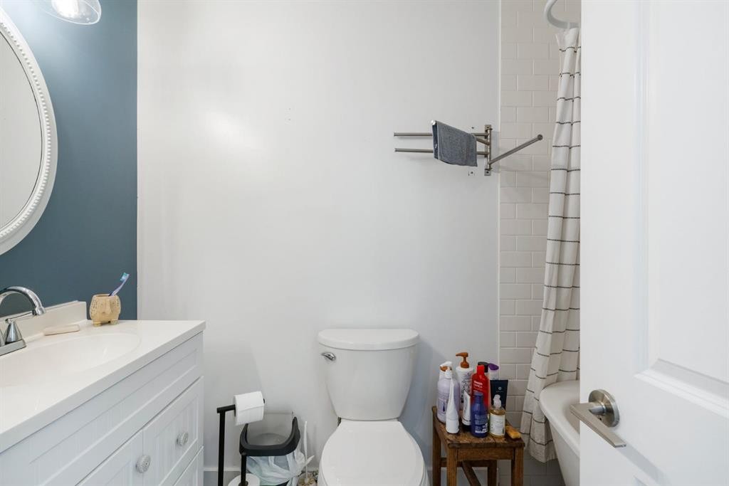 









206


43

Avenue Southwest,
Calgary,




AB
T2S 1A9

