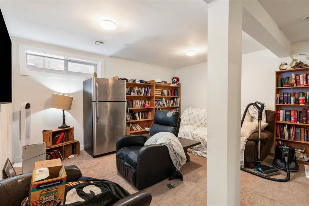 









206


43

Avenue Southwest,
Calgary,




AB
T2S 1A9

