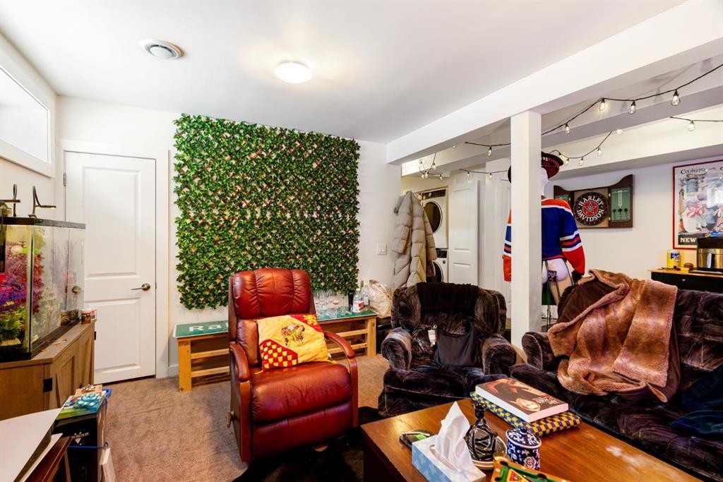 









206


43

Avenue Southwest,
Calgary,




AB
T2S 1A9

