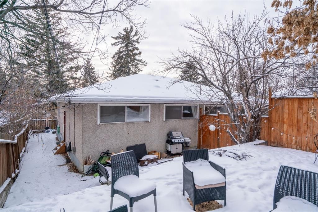 









206


43

Avenue Southwest,
Calgary,




AB
T2S 1A9

