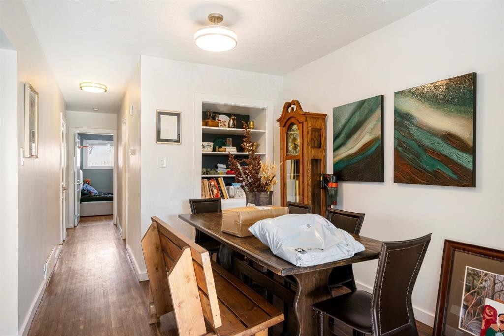 









206


43

Avenue Southwest,
Calgary,




AB
T2S 1A9

