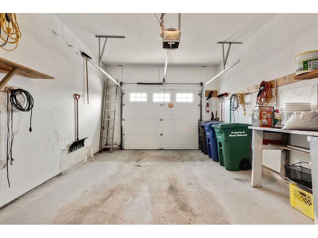 









1025


3

Street Southwest,
Diamond Valley,




AB
T0L0H0


