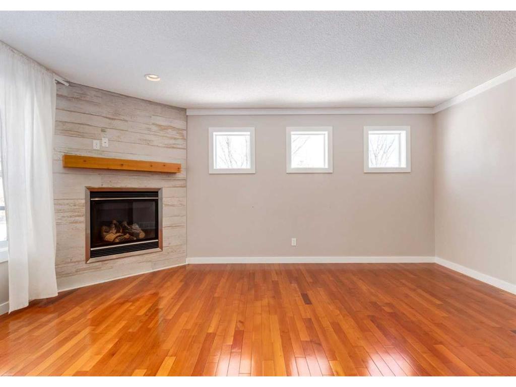 









223


Copperfield

Green Southeast,
Calgary,




AB
T2Z 4T9

