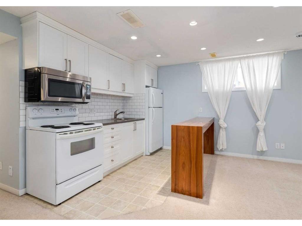









223


Copperfield

Green Southeast,
Calgary,




AB
T2Z 4T9


