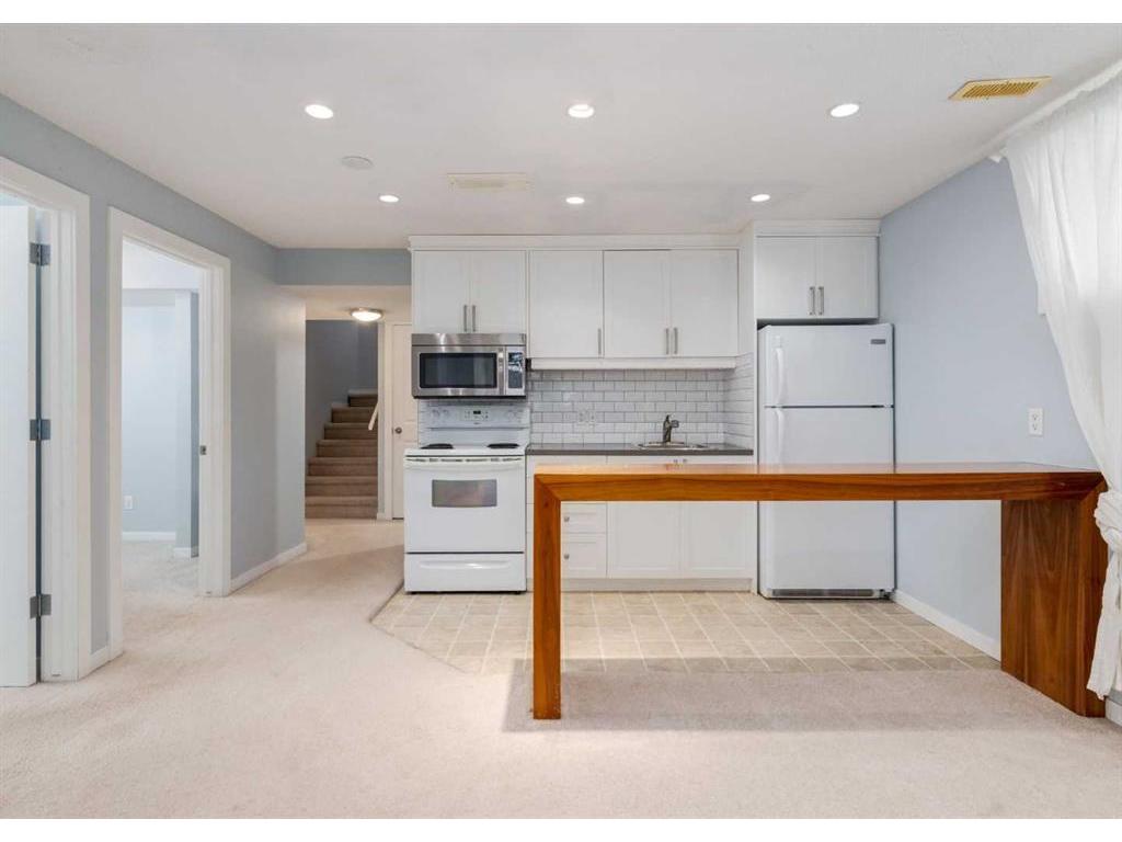 









223


Copperfield

Green Southeast,
Calgary,




AB
T2Z 4T9

